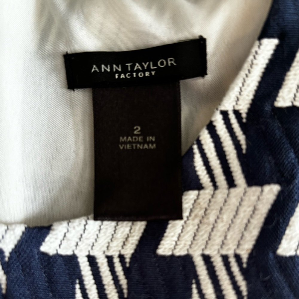 Ann Taylor Factory navy/off-white houndstooth dress - Picture 2 of 3